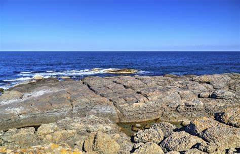 Orilla rocosa en Ionioi